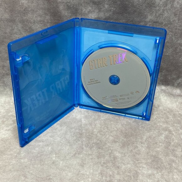 Star Trek & Star Trek Into Darkness Blu-Ray DVD Set - Picture 3 of 7